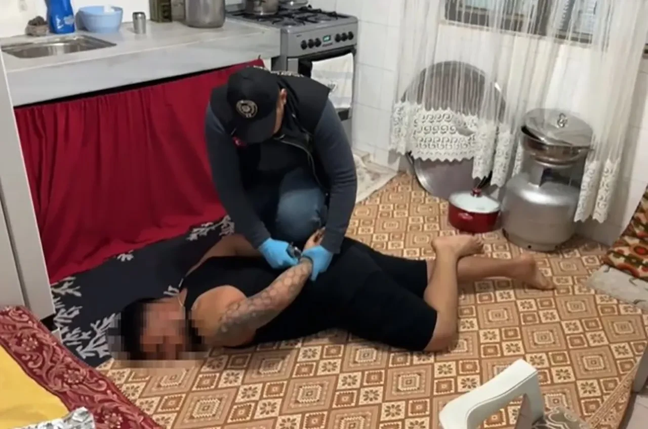 Polis 'Acımasızlar'a acımadı! Şafak operasyonuyla yakalandılar