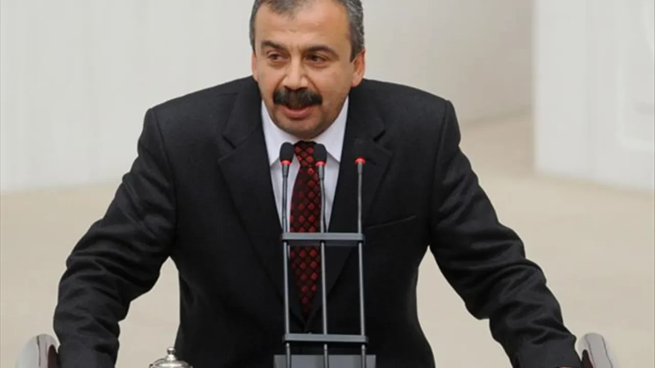 Sırrı Süreyya Önder