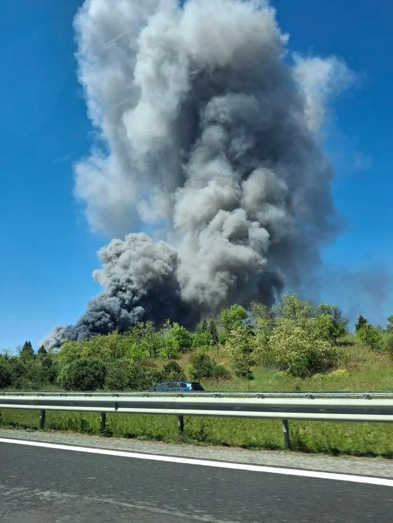 Tekirdağ'da fabrika alev alev yandı! Peş peşe patlamalar! Bölgeye girişler durduruldu