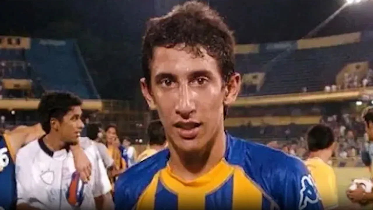 Angel Di Maria imzayı attı! Sarı lacivertli formayı giydi