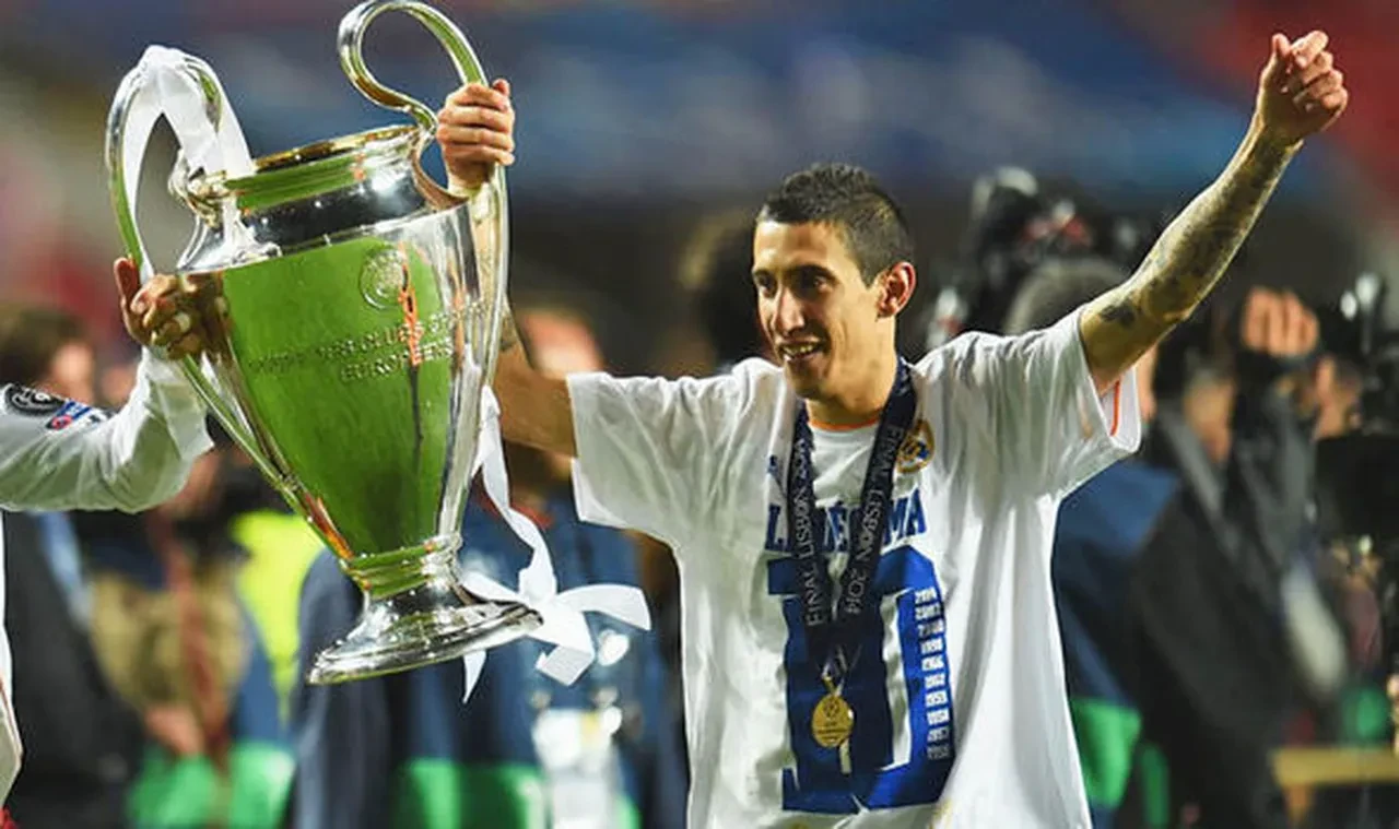 Angel Di Maria imzayı attı! Sarı lacivertli formayı giydi