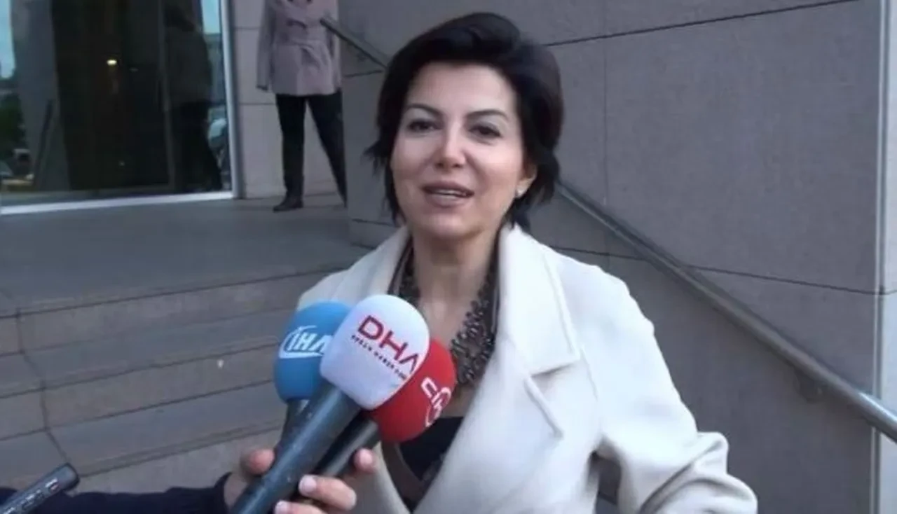 Gazeteci Sedef Kabaş'a elektrik-doğalgaz zammı paylaşımı sebebiyle dava