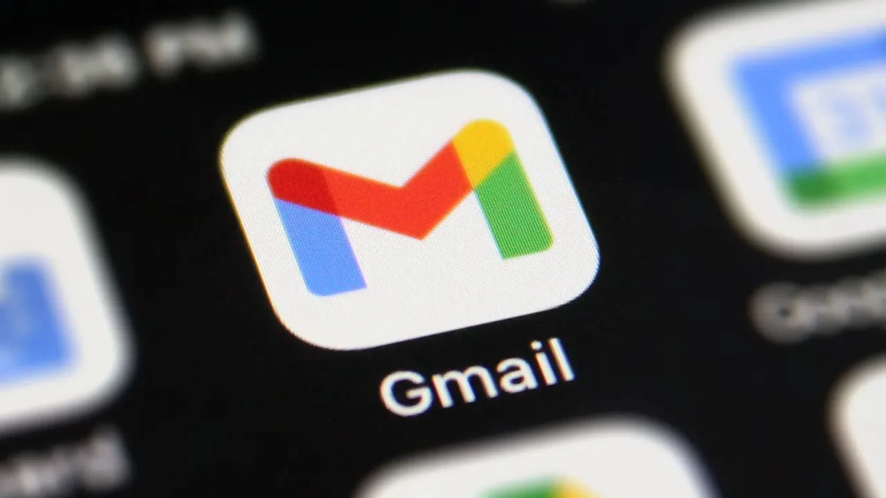 Gmail artık tüm mesajları saniyeler içinde özetleyecek: Uzun e-postalara elveda