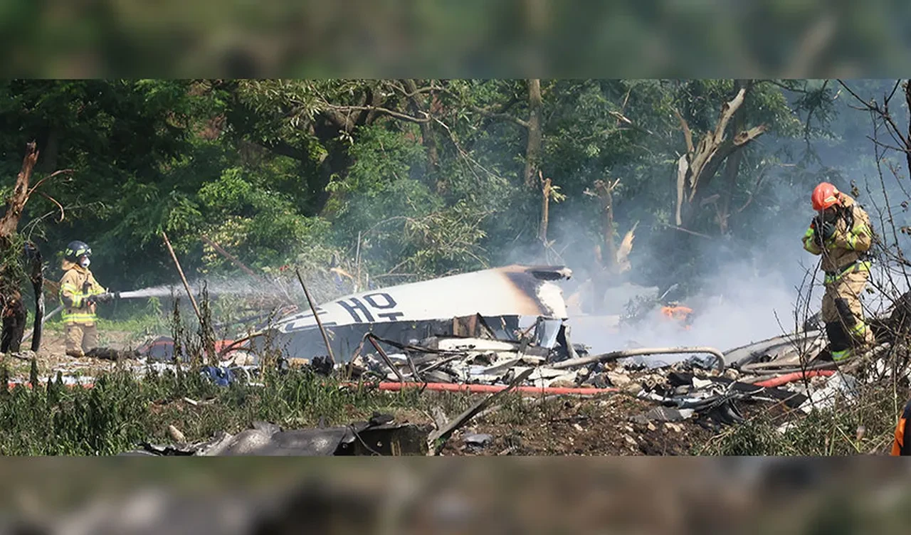 Güney Kore'de donanmaya ait uçak düşmüştü! O anların görüntüsü ortaya çıktı