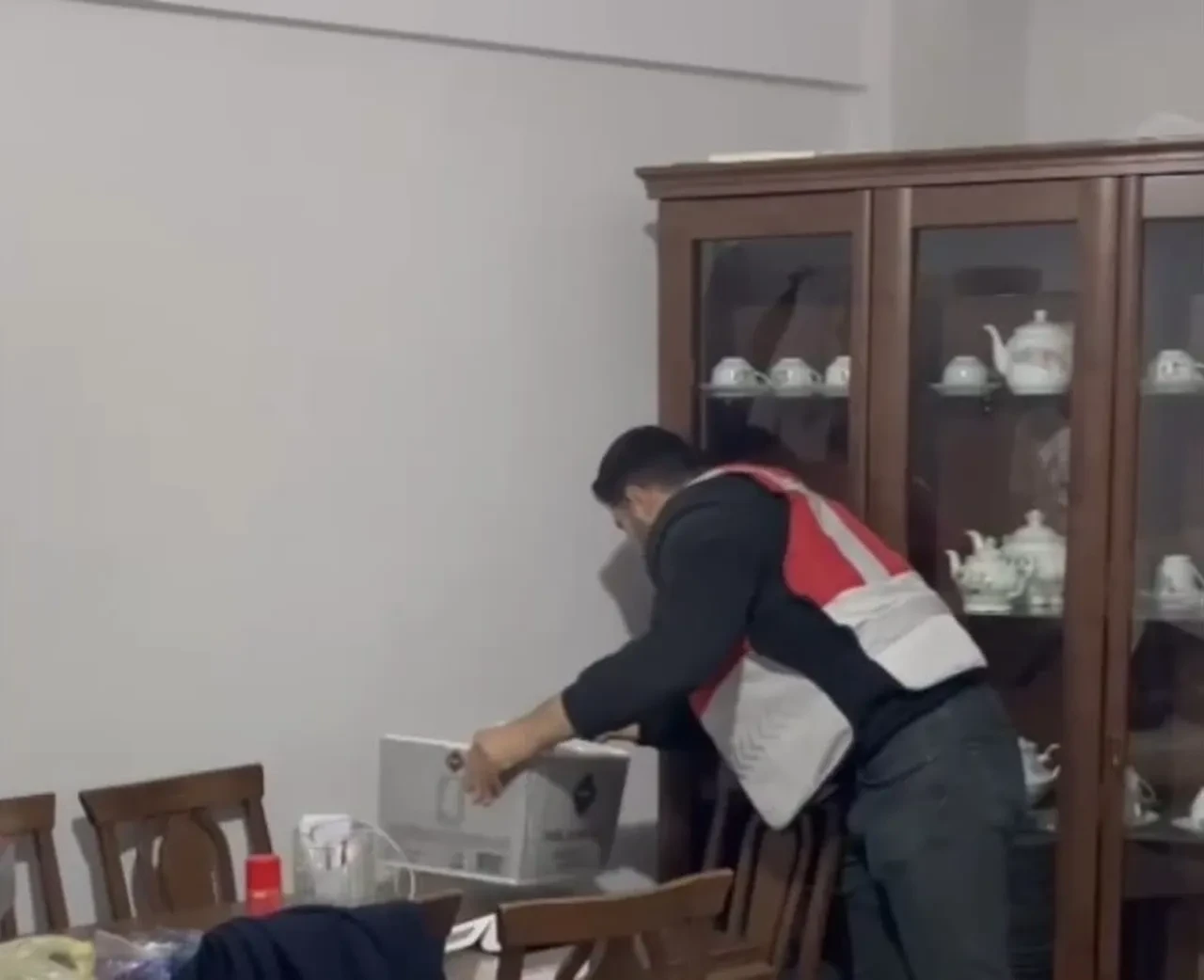 İstanbul'da 1 buçuk milyar liralık vurgun yaptılar! Onlarca kişiyi dolandırdılar