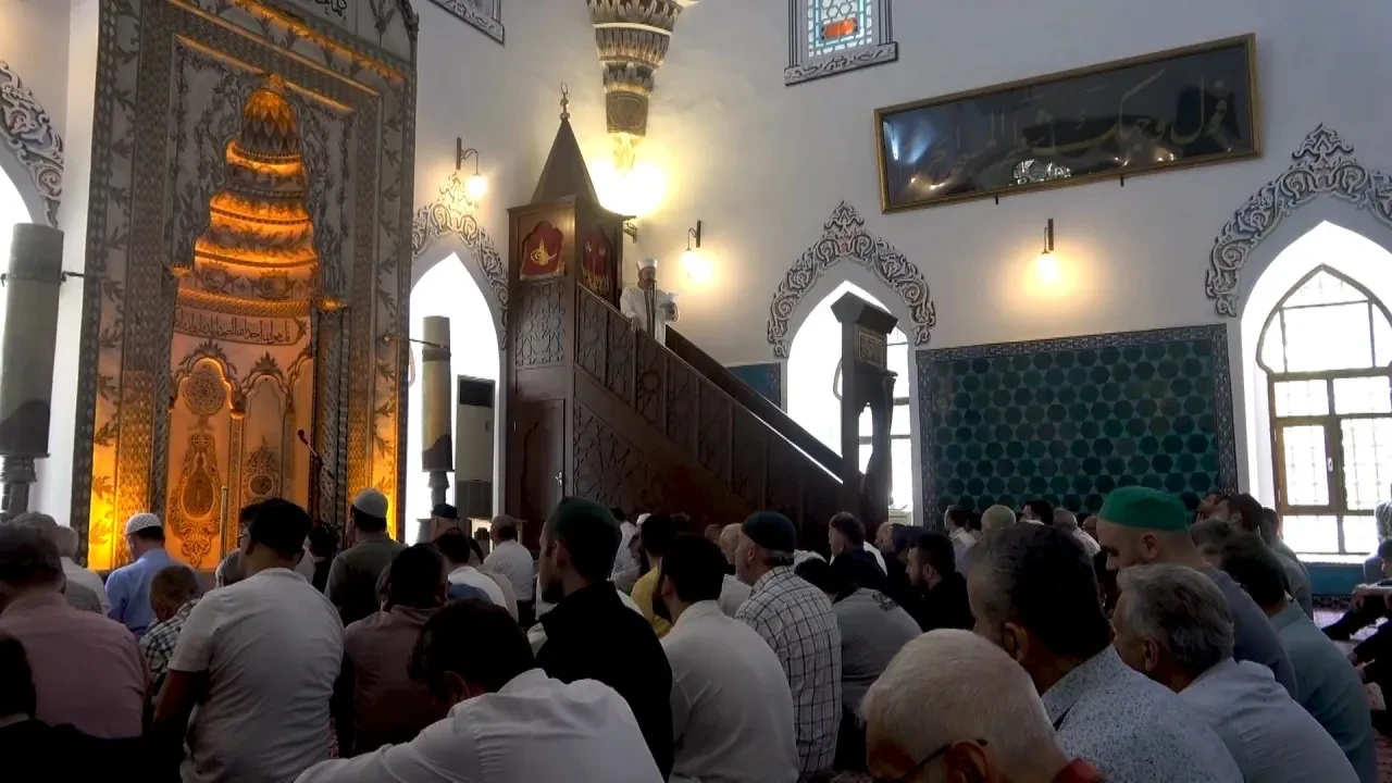 İstanbul'un Fethi'nin 572. yılında 572 hatim, 2025 Yasin, 1453 Fetih Suresi okundu