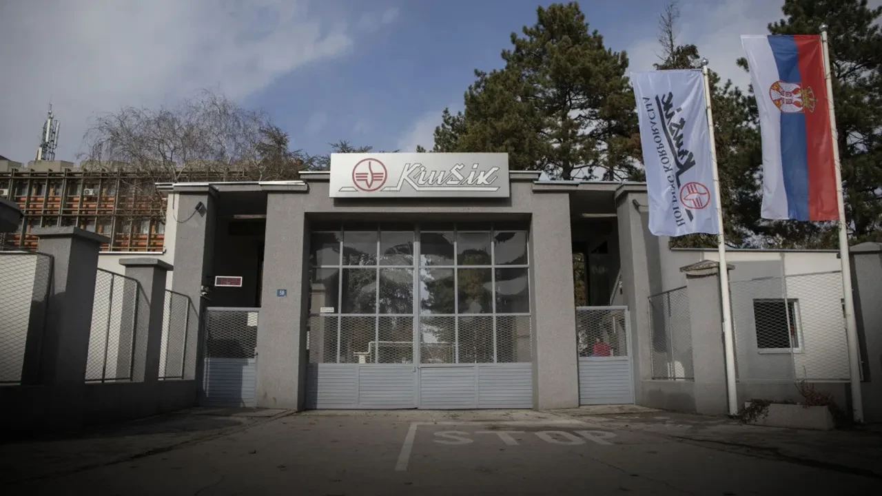 Sırbistan'da askeri fabrikada patlama! Yaralılar var