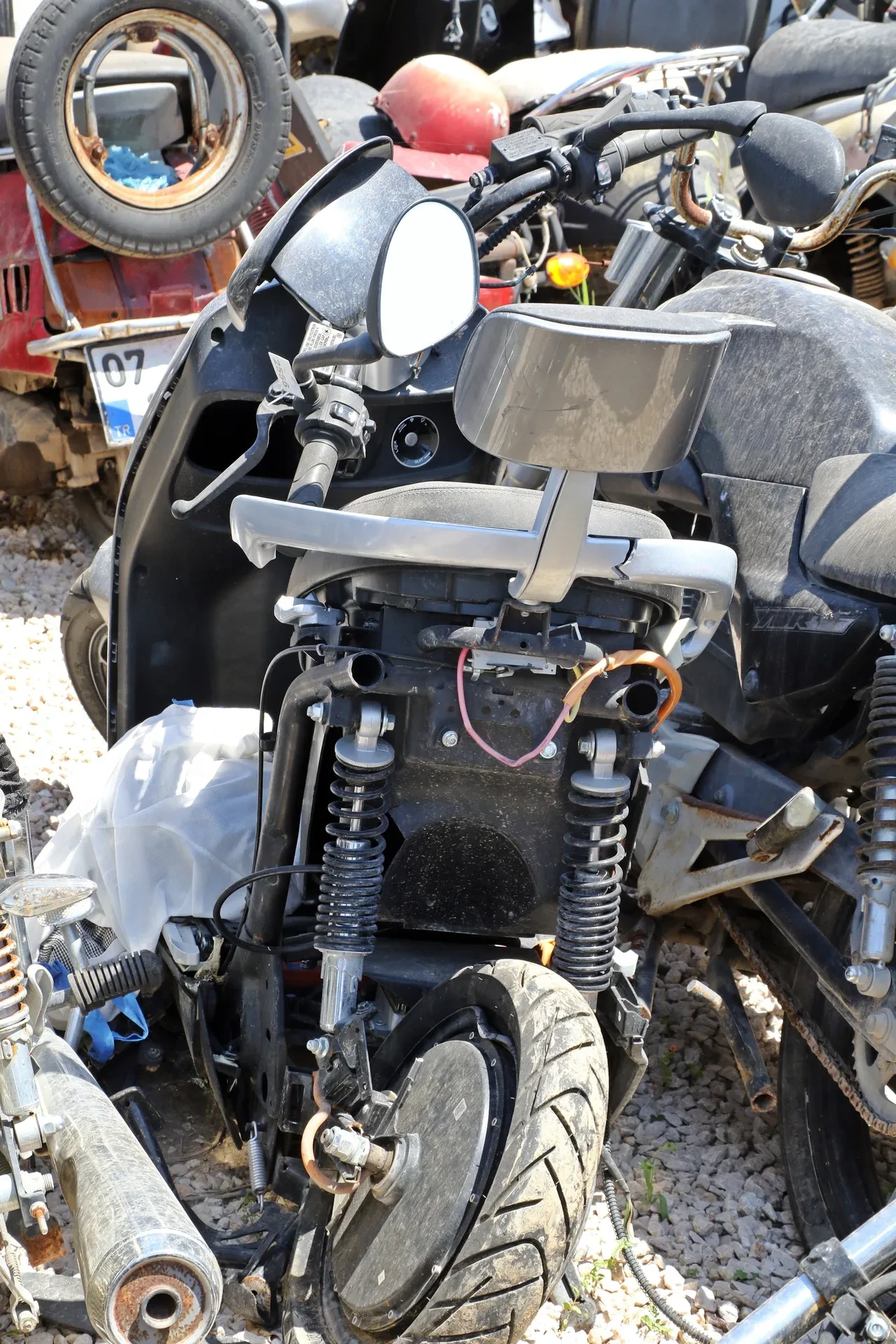 Türkiye'nin araç mezarlığı! 25 yıldır bekliyorlar