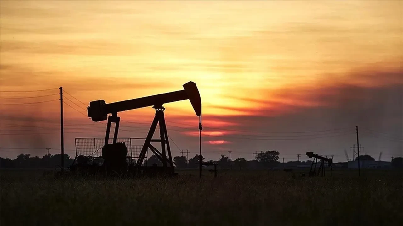 Türkiye'nin petrol ithalatı martta yüzde 7,8 azaldı