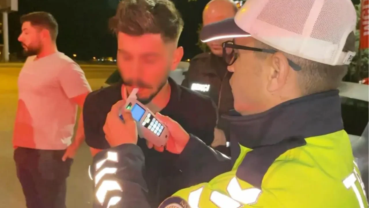 Yasal sınırın 5 katı üzerinde alkollü yakalandı! 'asgari ücretliyim' diye yalvardı 