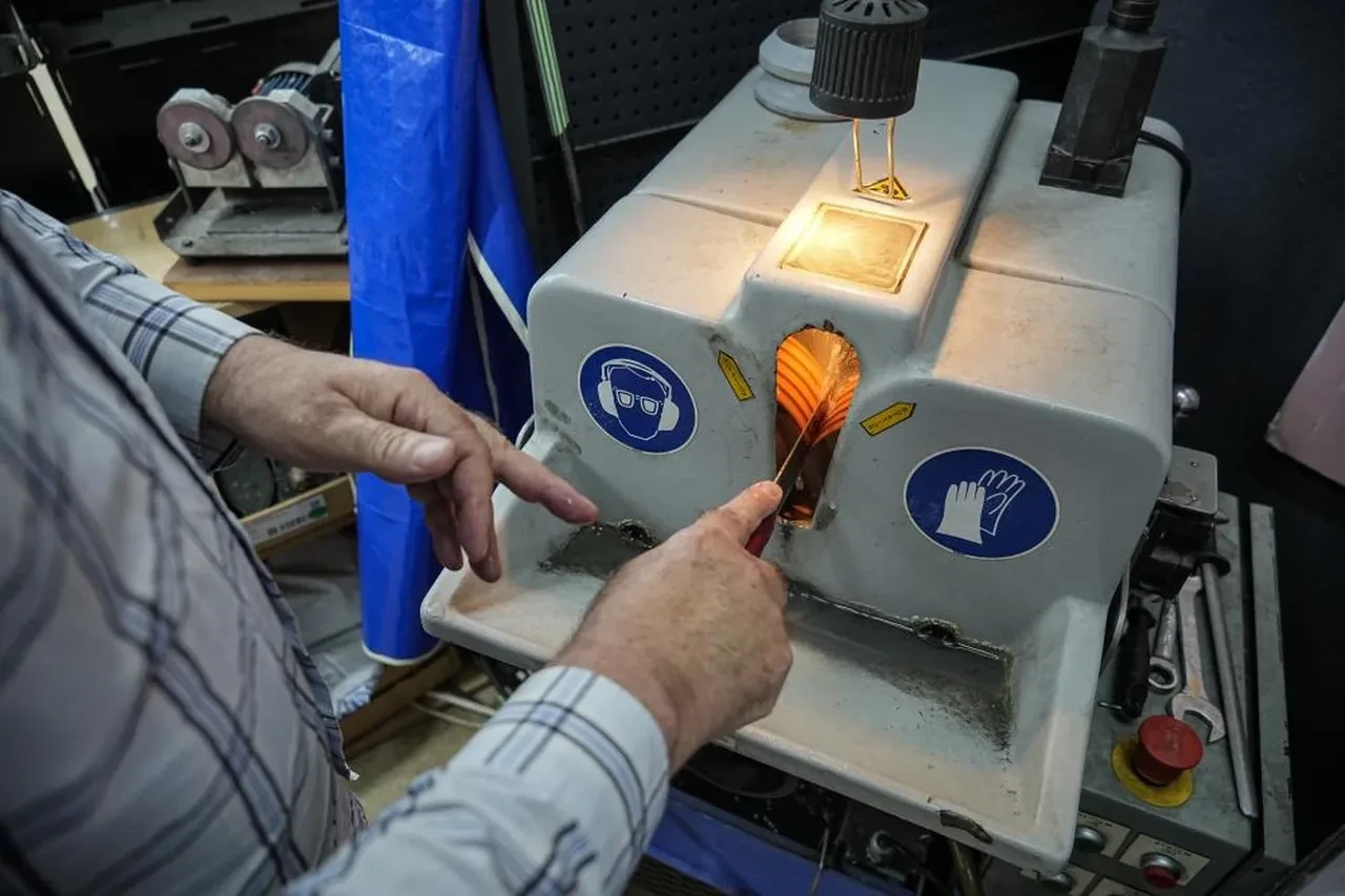 Acemi kasaplar için çelik eldiven