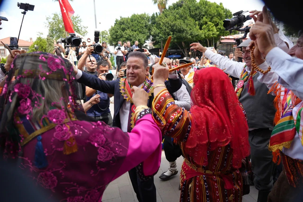 Antalya’da Yörük Türkmen Festivali çoşkusu