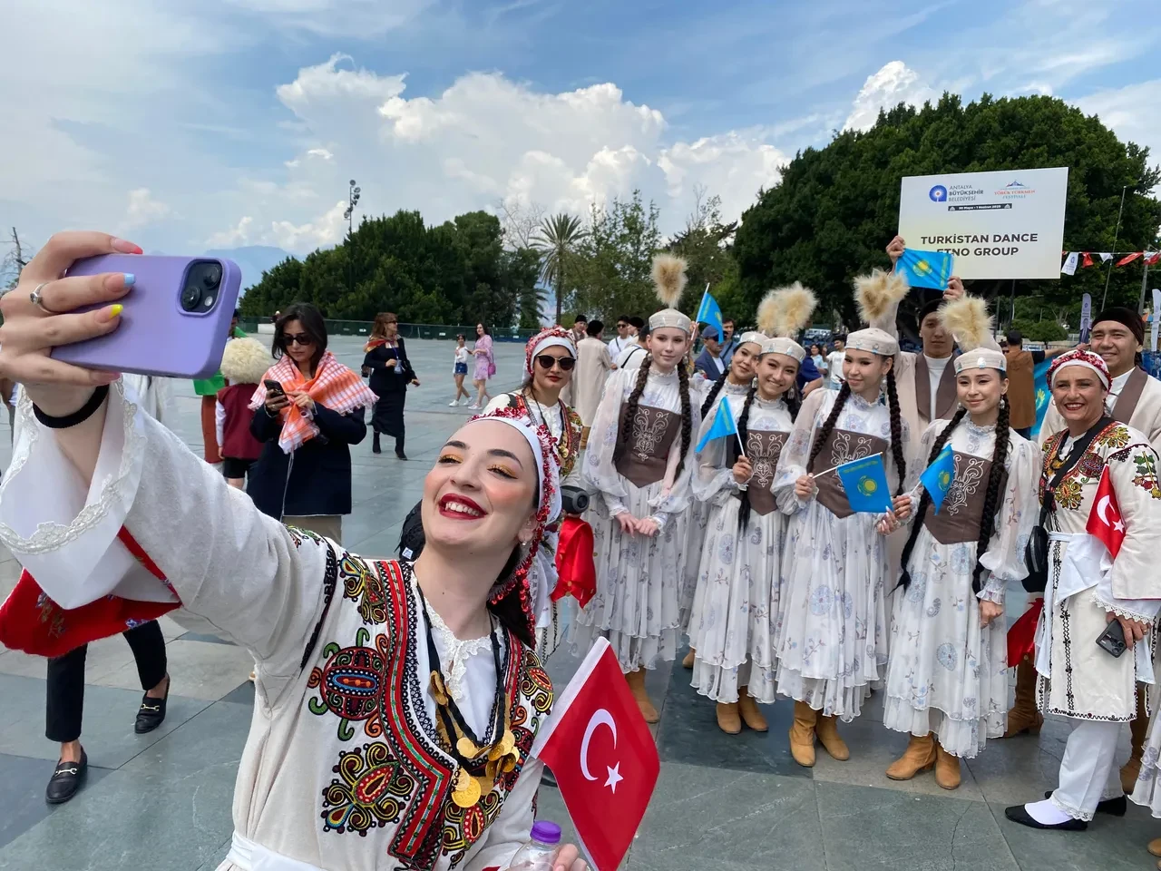 Antalya’da Yörük Türkmen Festivali çoşkusu