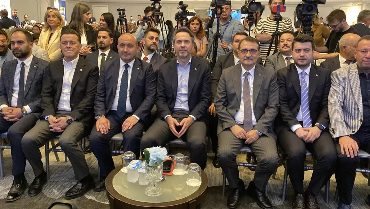 Bakan Bayraktar'dan Akkuyu açıklaması: Elektrik ihtiyacının yüzde 10'unu karşılayacak