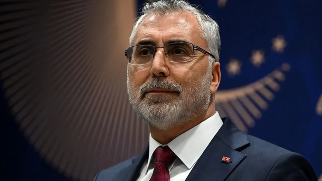 Bakan Işıkhan duyurdu! Deprem bölgesinde mücbir sebep hali uzatıldı