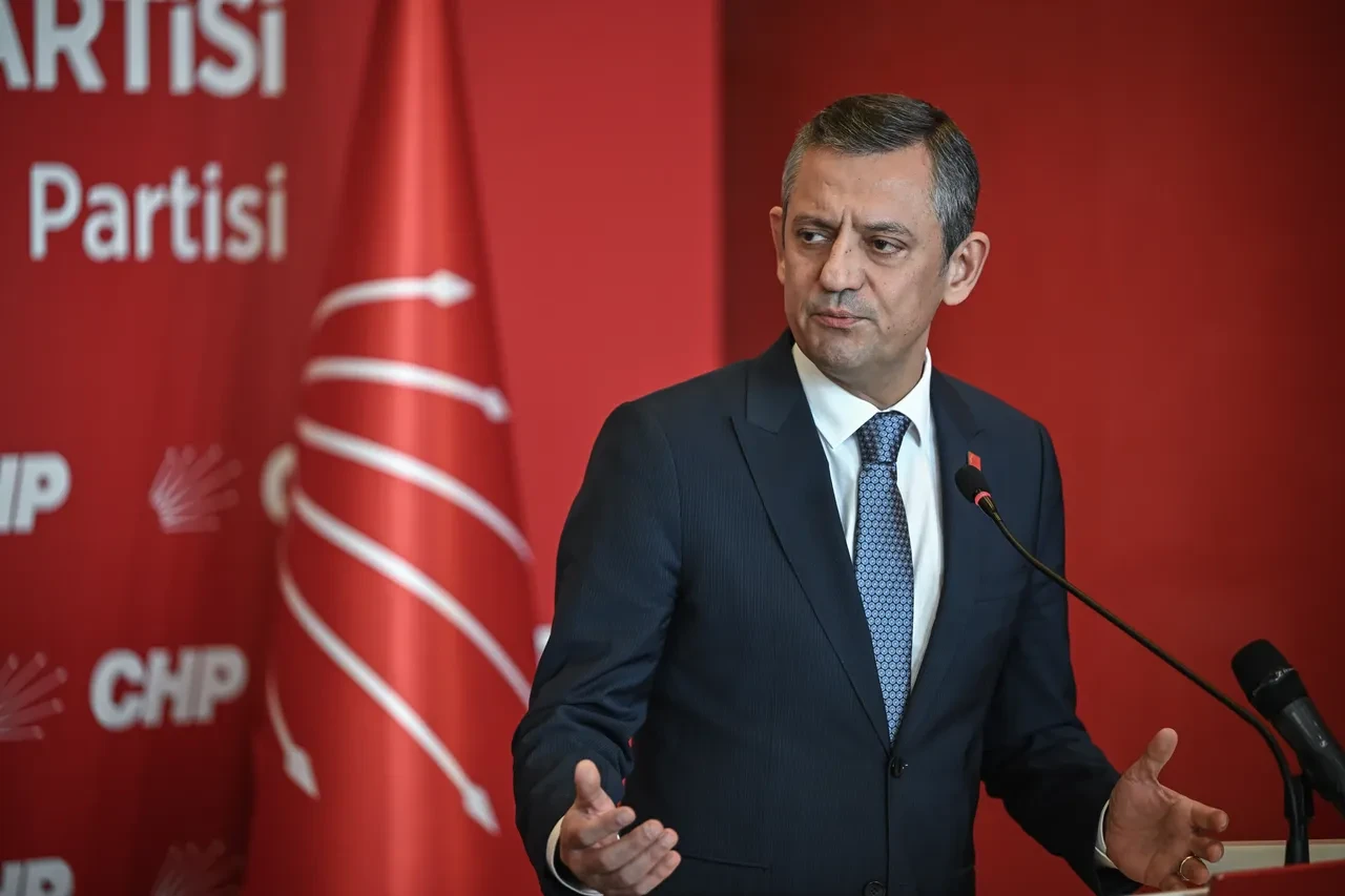 CHP olağanüstü toplanıyor! Bütün vekiller çağrıldı