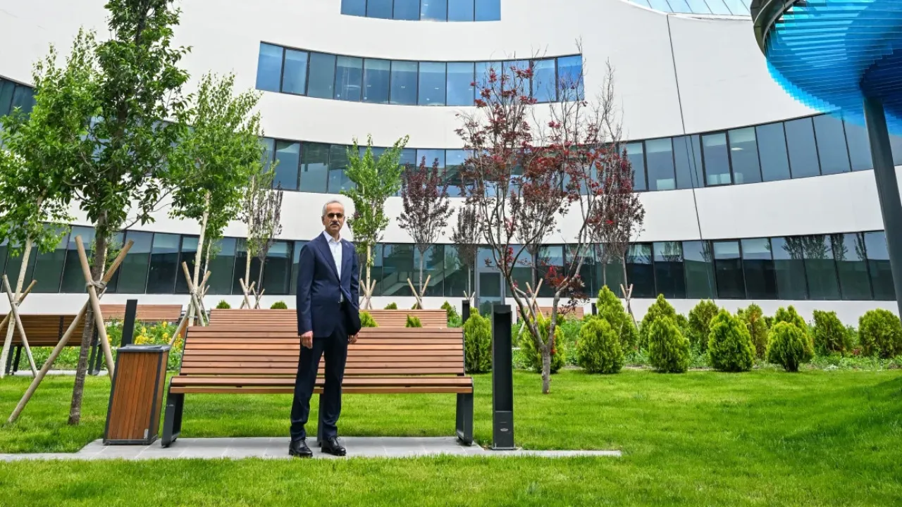 Esenboğa Havalimanı’nın yolcu kapasitesi 30 milyona çıkacak! Yeni pist, yeni kule geliyor