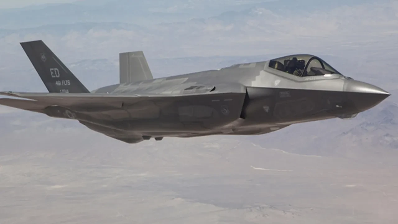 F-35 için karar verdiler! Lockheed Martin, F-47 savaş uçağı sonrası harekete geçti