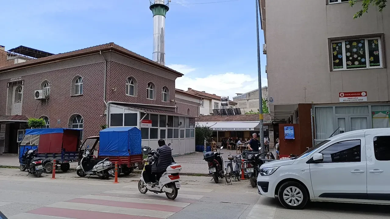 Gençler arasında 'kız meselesi' kavgasında kan aktı