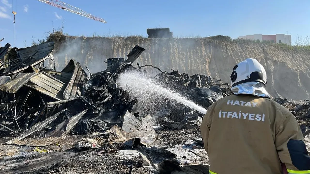 Hatay'da işçiler ölümden döndü: Yatakhane alev alev yandı!