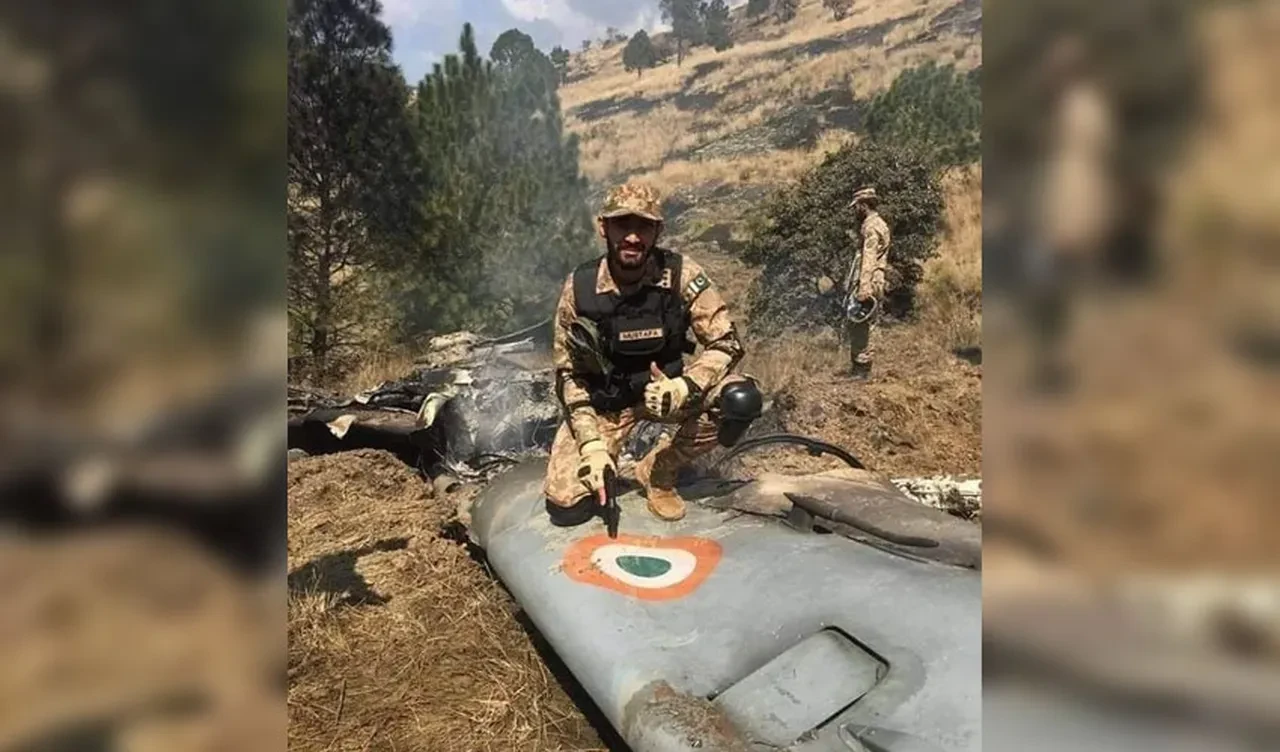Hindistan iddiaları kabul etti! Uçaklar Pakistan tarafından düşürüldü