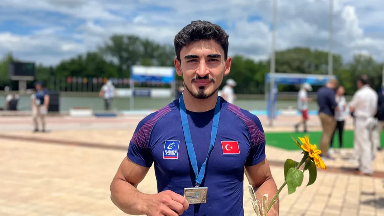 Milli kürekçi Halil Kaan Köroğlu, Avrupa ikincisi oldu