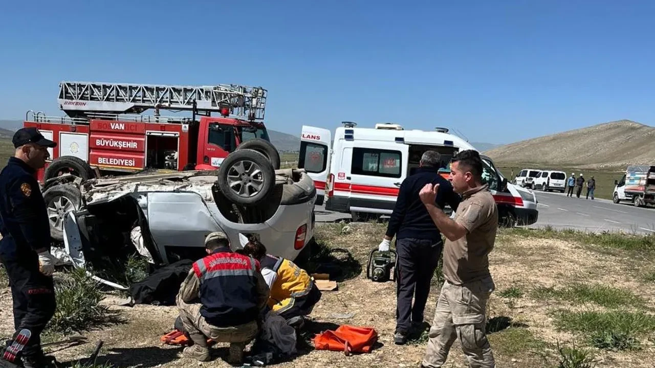 Van'da kafa kafaya facia! Ölü ve yaralılar var