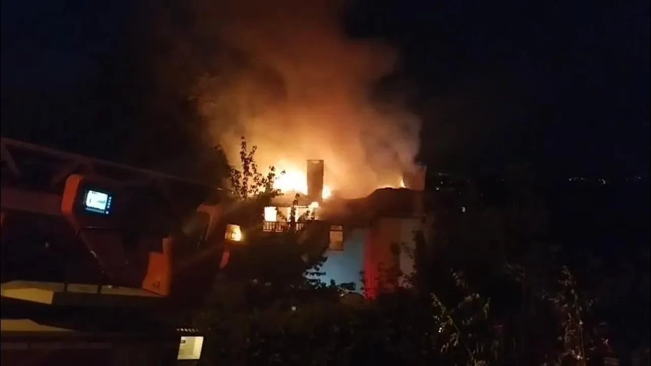 Yalova'da mangal faciası: 3 katlı bina alev alev yandı!
