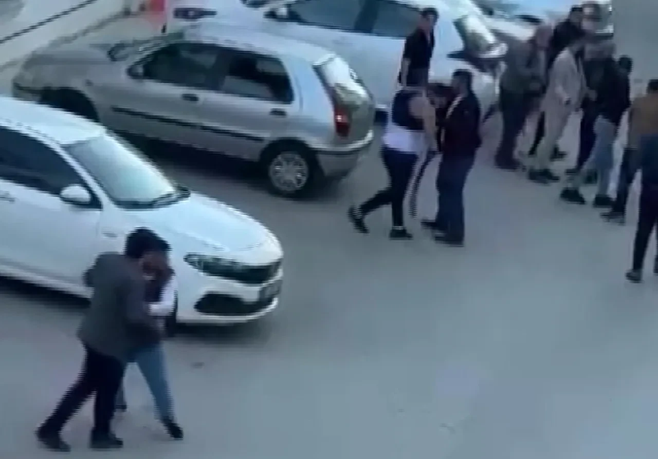 Ankara’da düğün savaş alanına döndü: Kemerlerle saldırdılar!