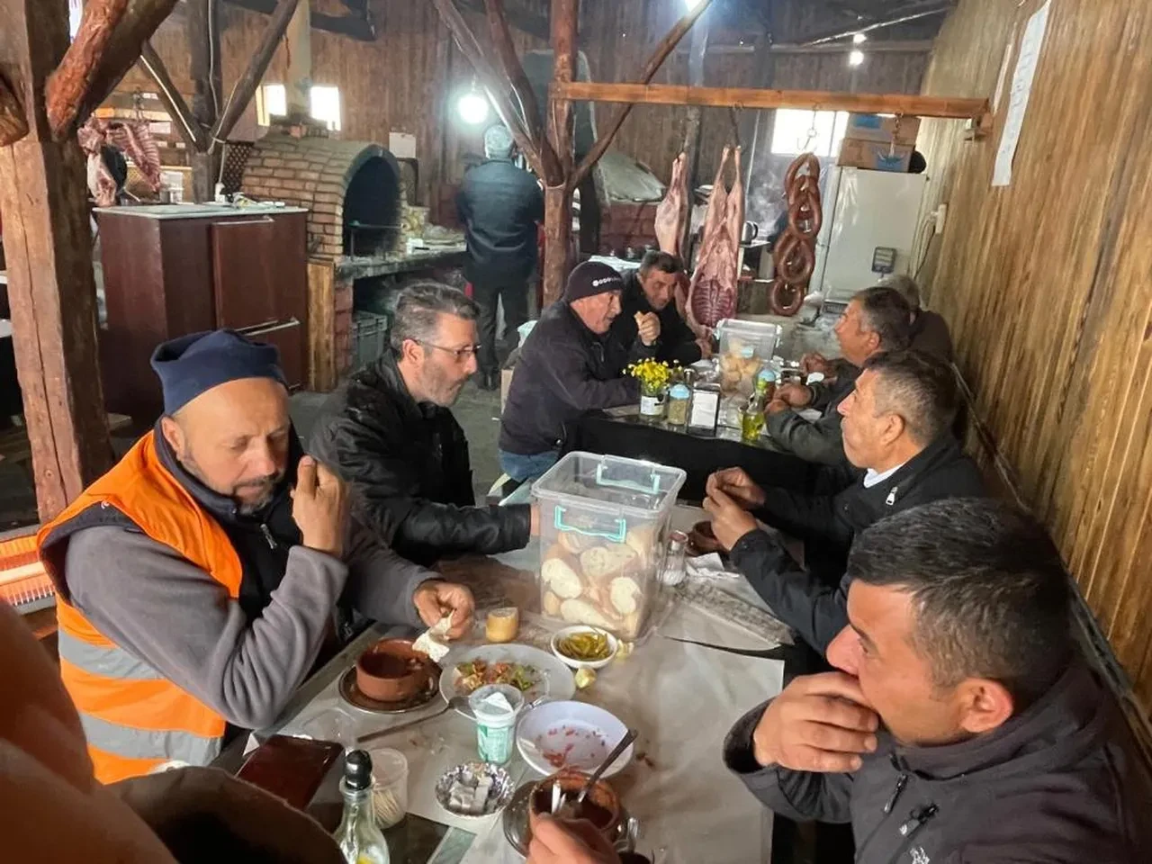 Dualı güveç herkesin favorisi oldu! Cuma günü pişirilen etlerin lezzeti başka bir yerde yok