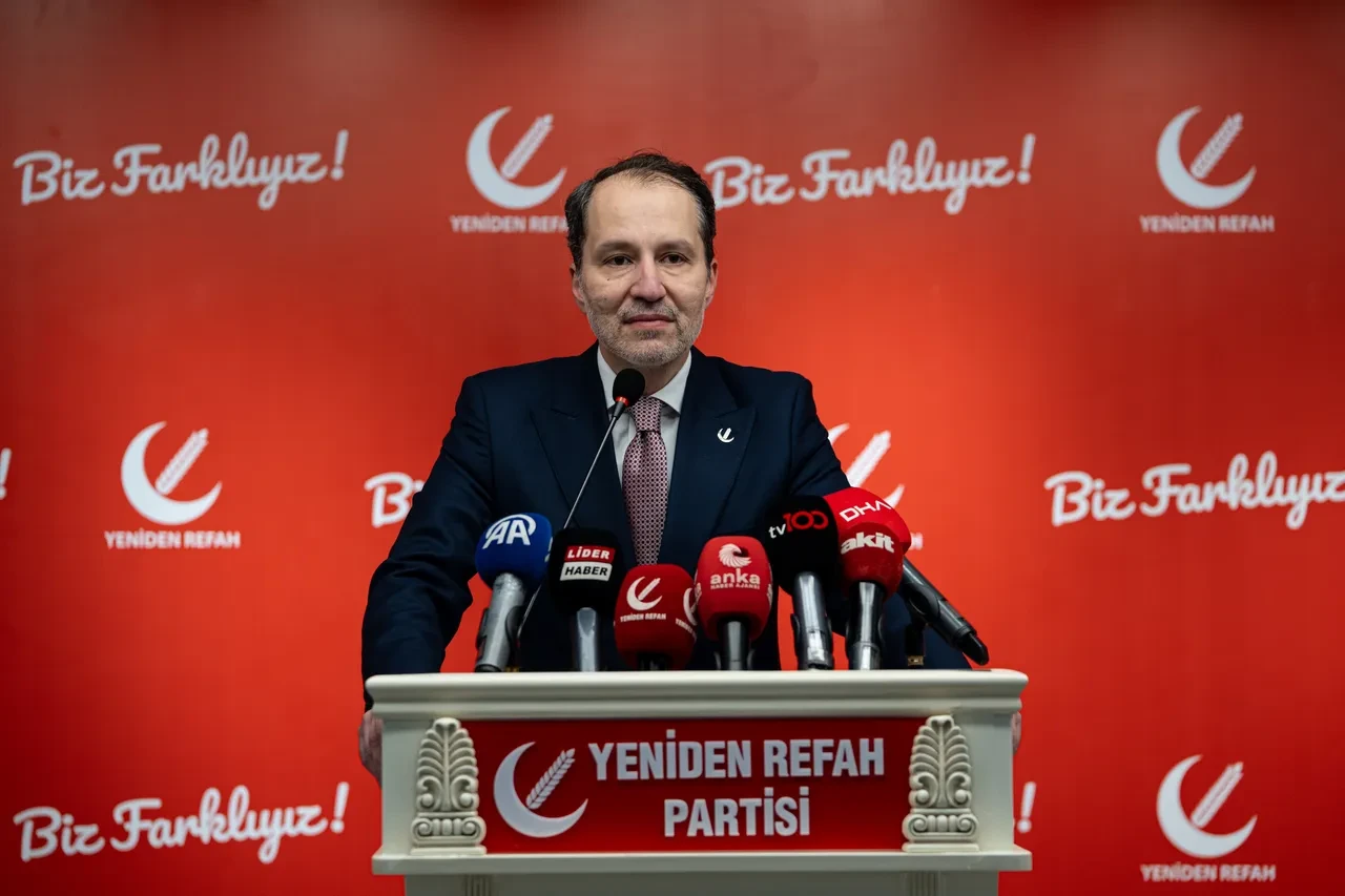 Fatih Erbakan'dan ittifak sinyali! Cumhur'a kapıları kapatıp 3 partiyi işaret etti