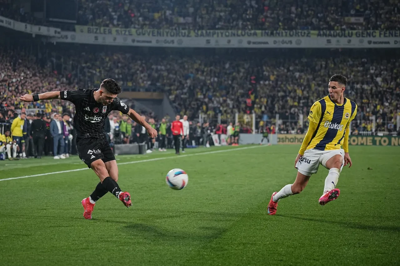 Fenerbahçe Beşiktaş maç sonucu kaç kaç? Galatasaray’la puan farkı açıldı
