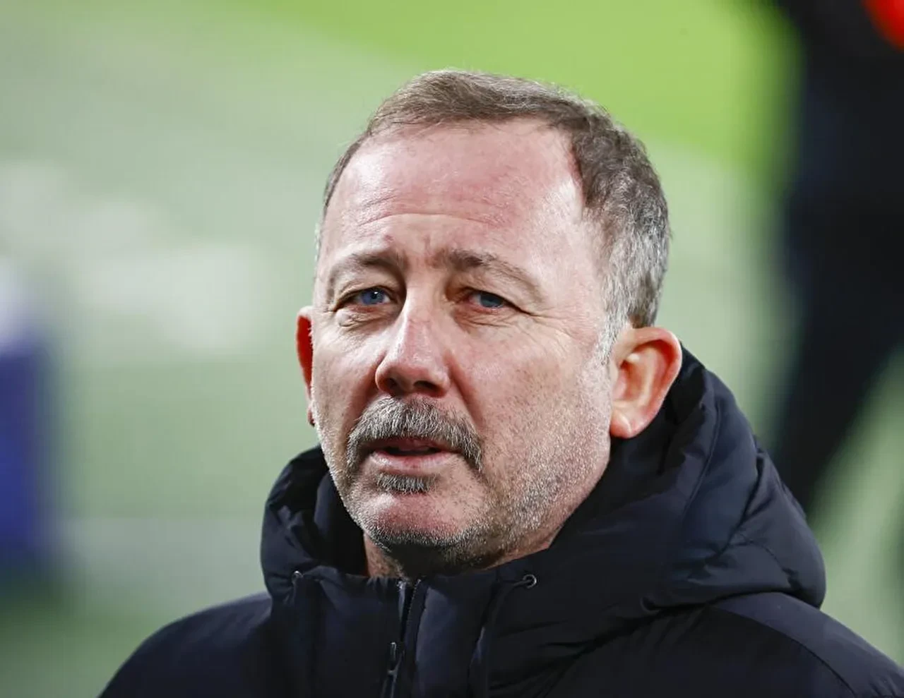 Fenerbahçe teknik direktör değişimine gidiyor! İşte yönetimin görüşeceği sürpriz isim