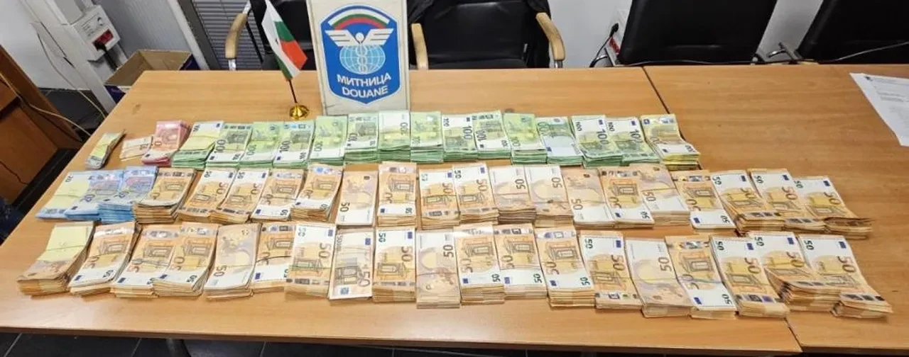 Tırın gizli bölmesinden adeta hazine çıktı! Şoför sakladı, Adel buldu