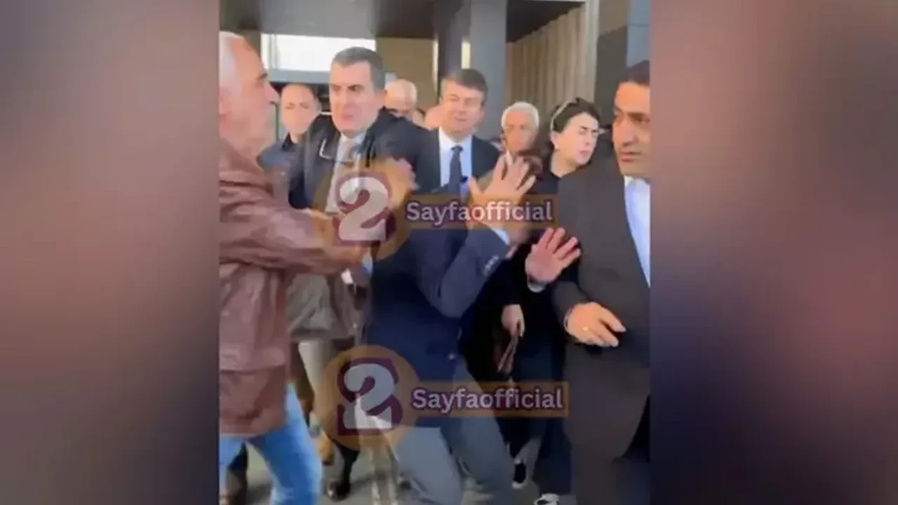 Özgür Özel'e tokatlı saldırı! İşte çirkin saldırının görüntüleri 