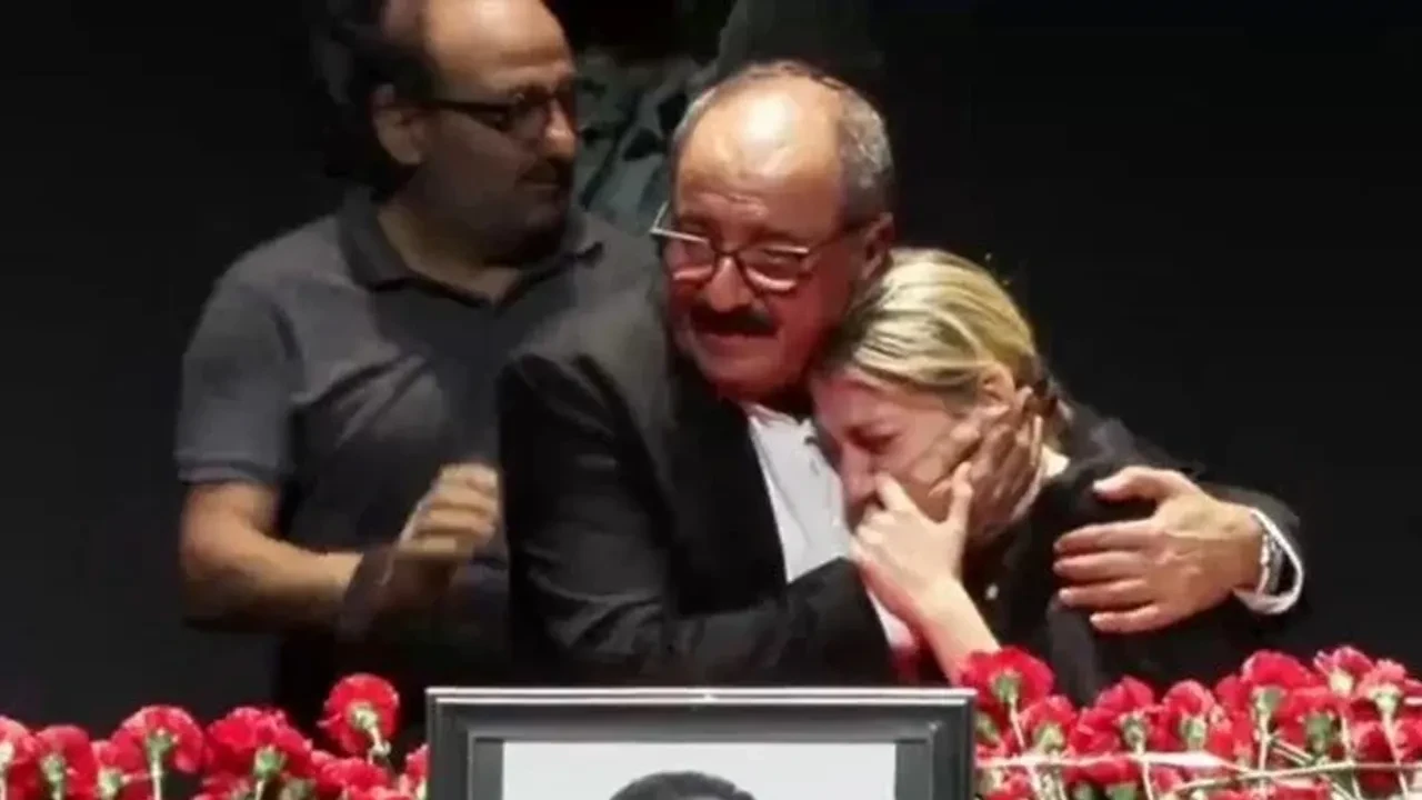 Sırrı Süreyya Önder son yolculuğuna uğurlandı: Kızı Ceren Önder Kandemir'in mektubu herkesi ağlattı 