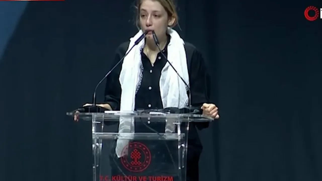 Sırrı Süreyya Önder son yolculuğuna uğurlandı: Kızı Ceren Önder Kandemir'in mektubu herkesi ağlattı 