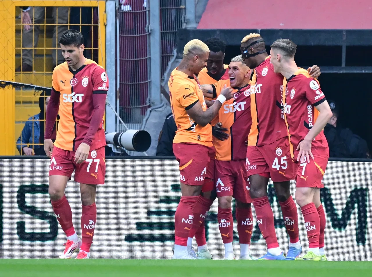 Sivasspor'un Galatasaray'a attığı golde iptal kararı doğru mu? Trio ekibi tartışmalara noktayı koydu