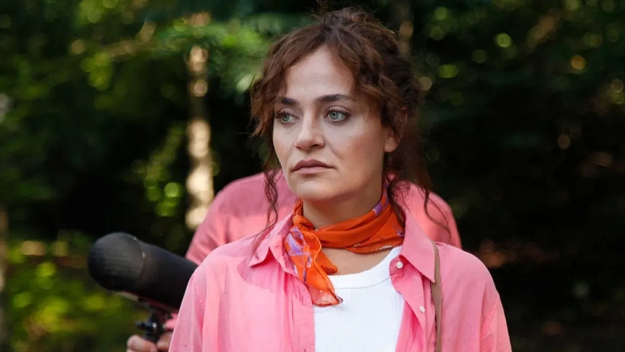 Didem Balçın apar topar İstanbul'a döndü! Acı haberi sosyal medyadan paylaştı 