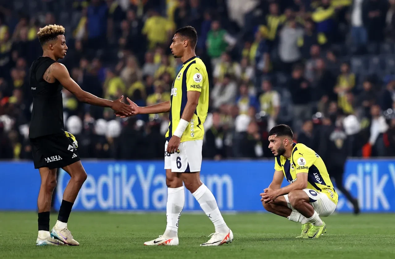 Djiku'dan Fenerbahçelileri çıldırtan görüntüye açıklama