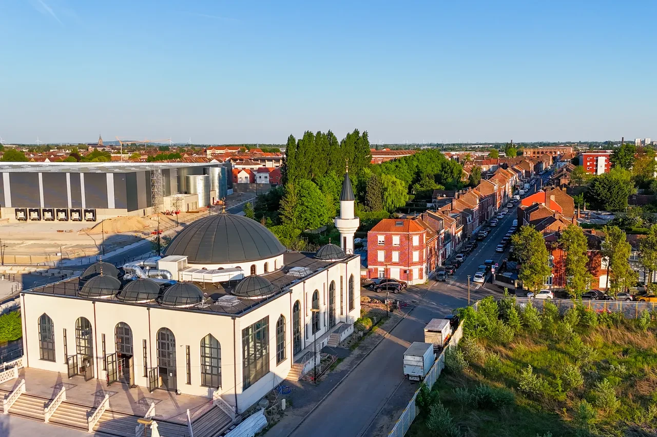 Eyüp Sultan Cami Fransa'da açıldı!
