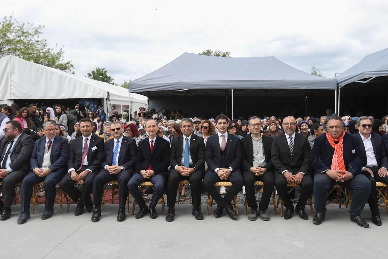 Eyüp Sultan Cami Fransa'da açıldı!