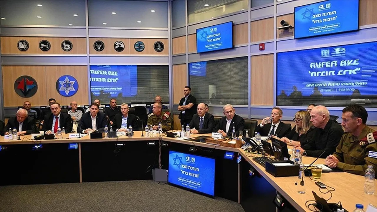 Gazze'de ateşkes rafa kalktı! İsrail işgali genişletiyor