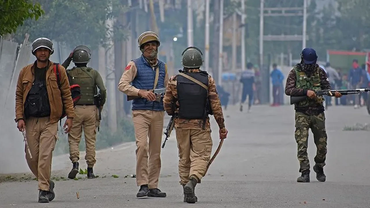 Hindistan ile Pakistan arasında gerilim tırmandıran hamle! Su akışını kestiler