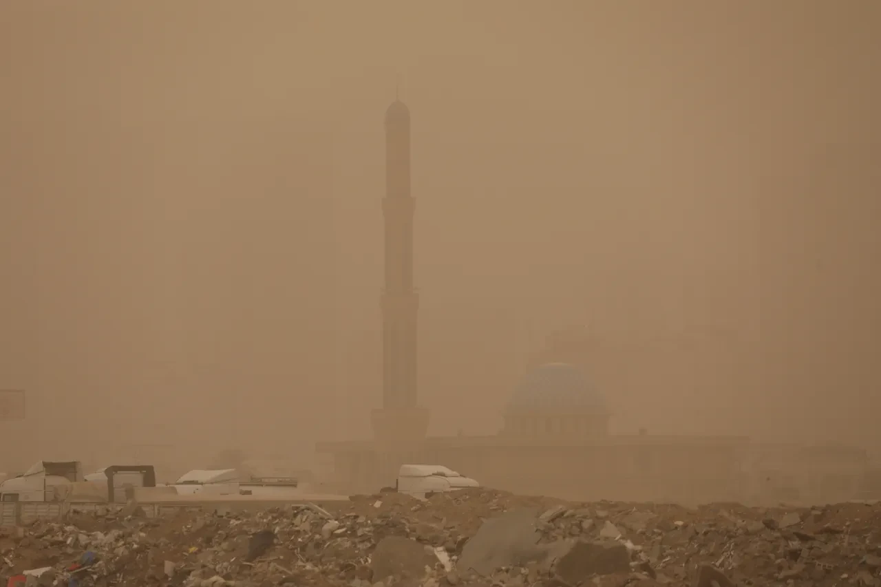 Irak'ta kum fırtınası kabusu! Ölü ve yaralılar var