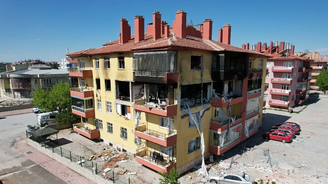 Konya'daki dehşetin nedeni ortaya çıktı! Eşine attığı mesaj şoke etti:  'Gelmezsen evi de kendimi de yakacağım'