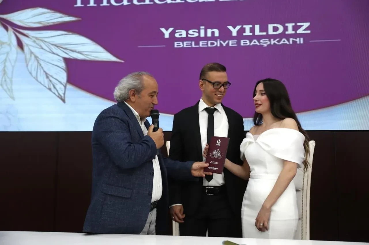 Nikah salonları bugün doldu taştı! Bugünü kaçıran için işte ikinci tarih