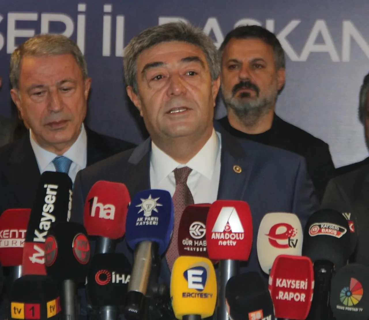 AK Parti Milletvekili Dursun Ataş trafik kazası geçirdi