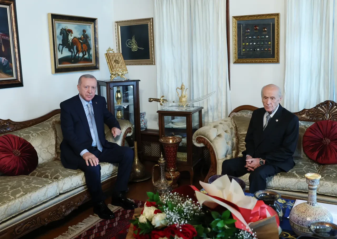 Ankara'da kritik görüşme! Cumhurbaşkanı Erdoğan, Devlet Bahçeli'yi ziyaret etti
