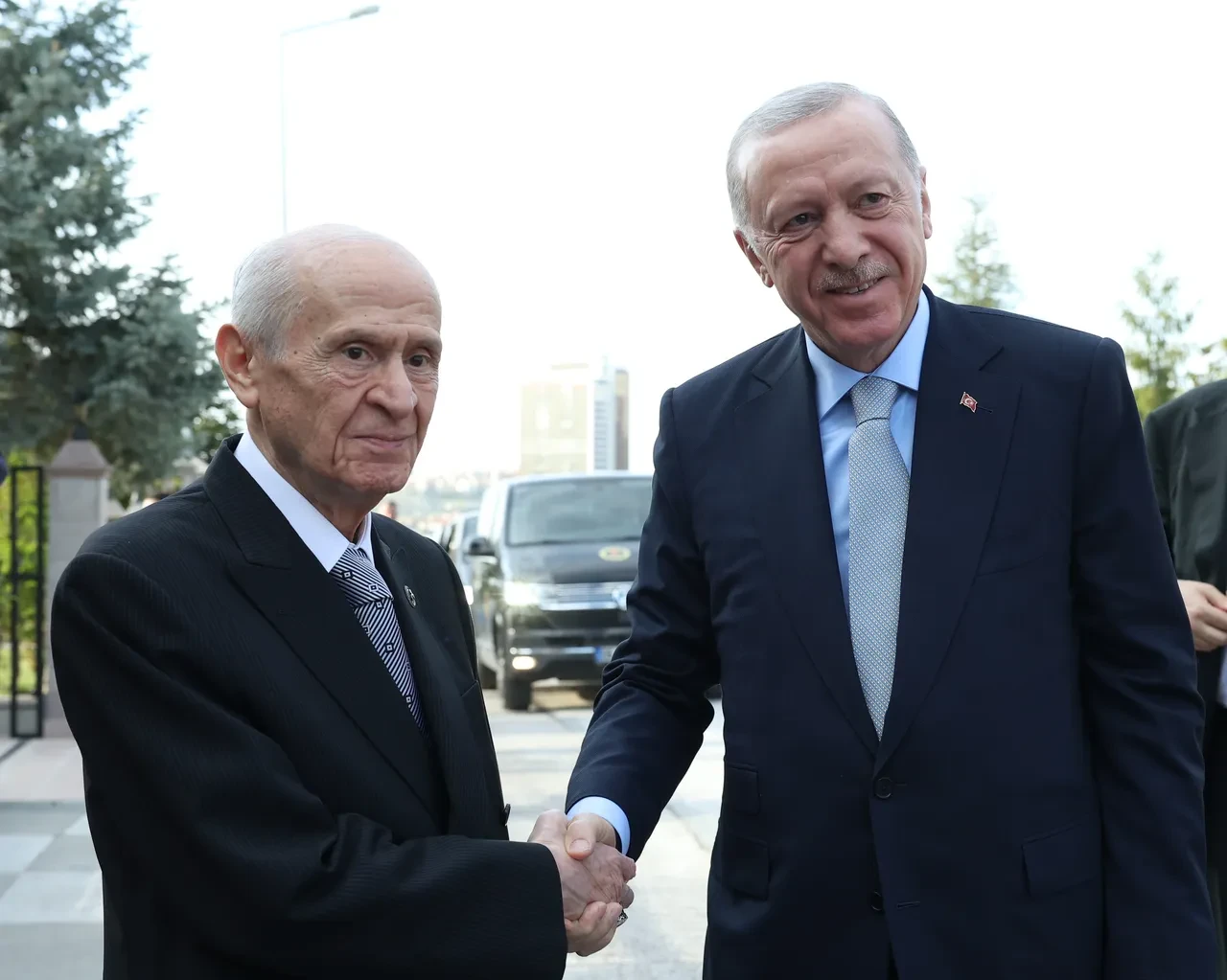 Ankara'da kritik görüşme! Cumhurbaşkanı Erdoğan, Devlet Bahçeli'yi ziyaret etti